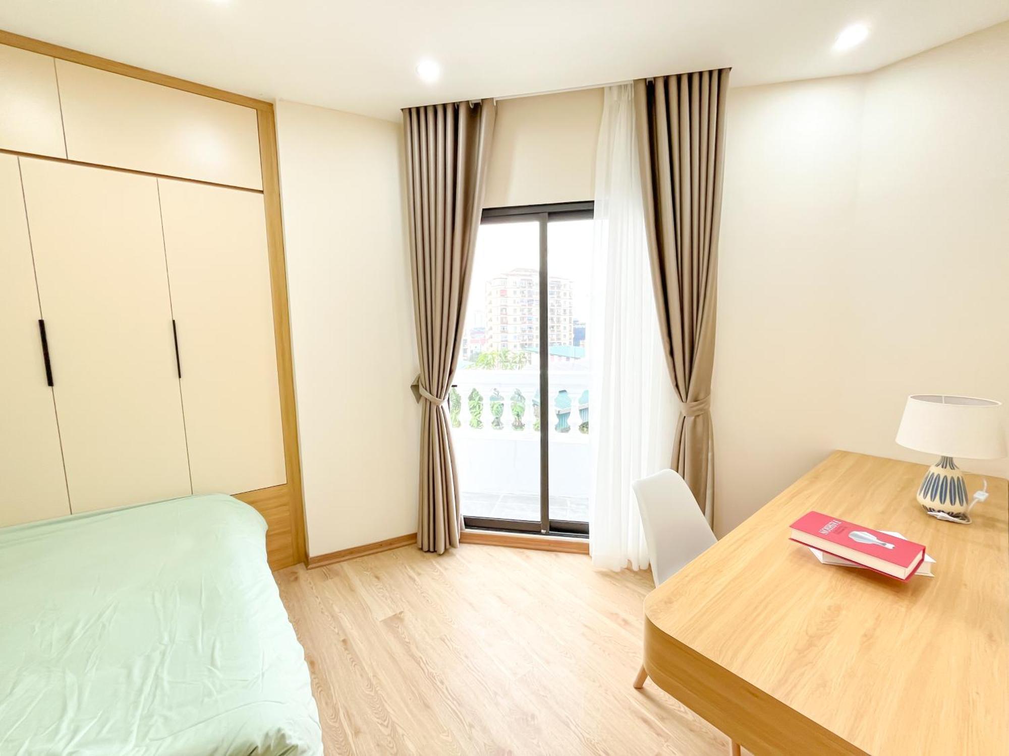 Amazing Housing Lac Long Quan Hanoi Exteriör bild