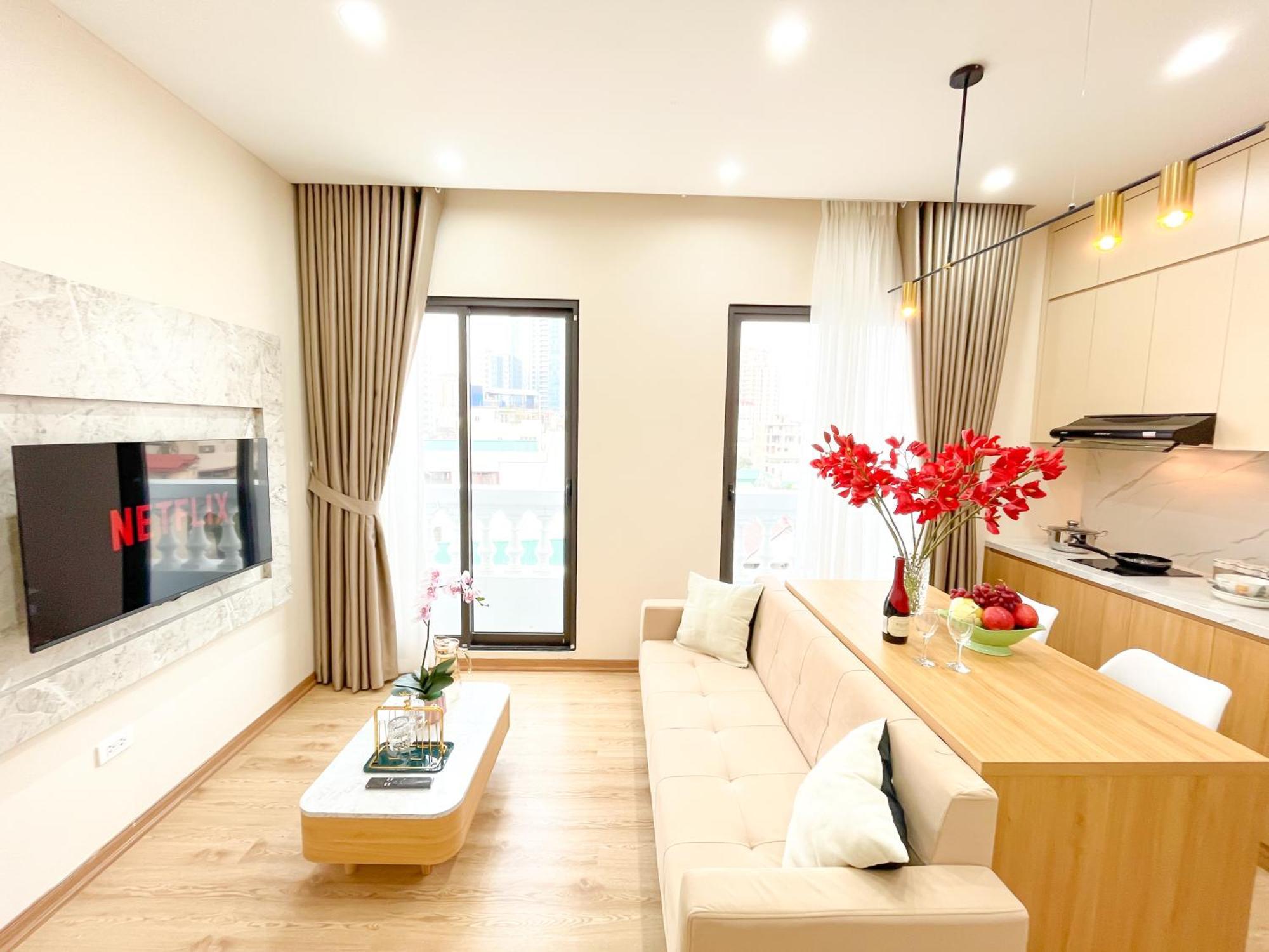 Amazing Housing Lac Long Quan Hanoi Exteriör bild