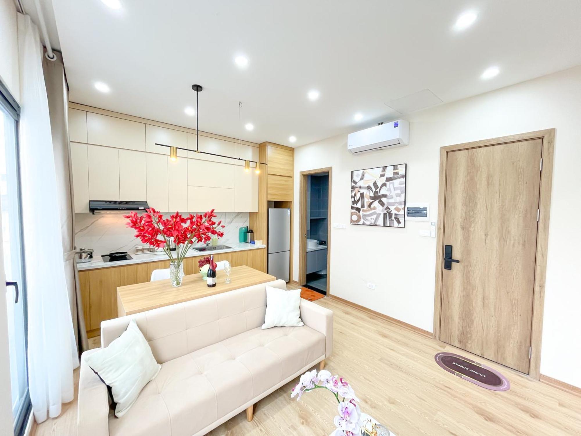 Amazing Housing Lac Long Quan Hanoi Exteriör bild