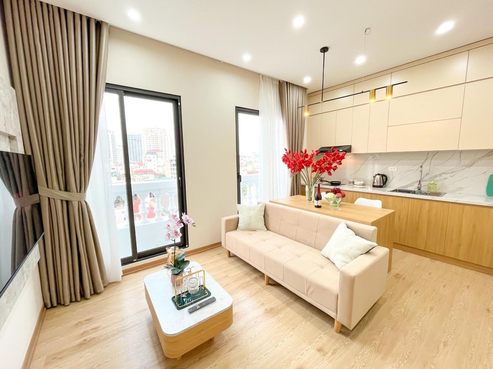 Amazing Housing Lac Long Quan Hanoi Exteriör bild
