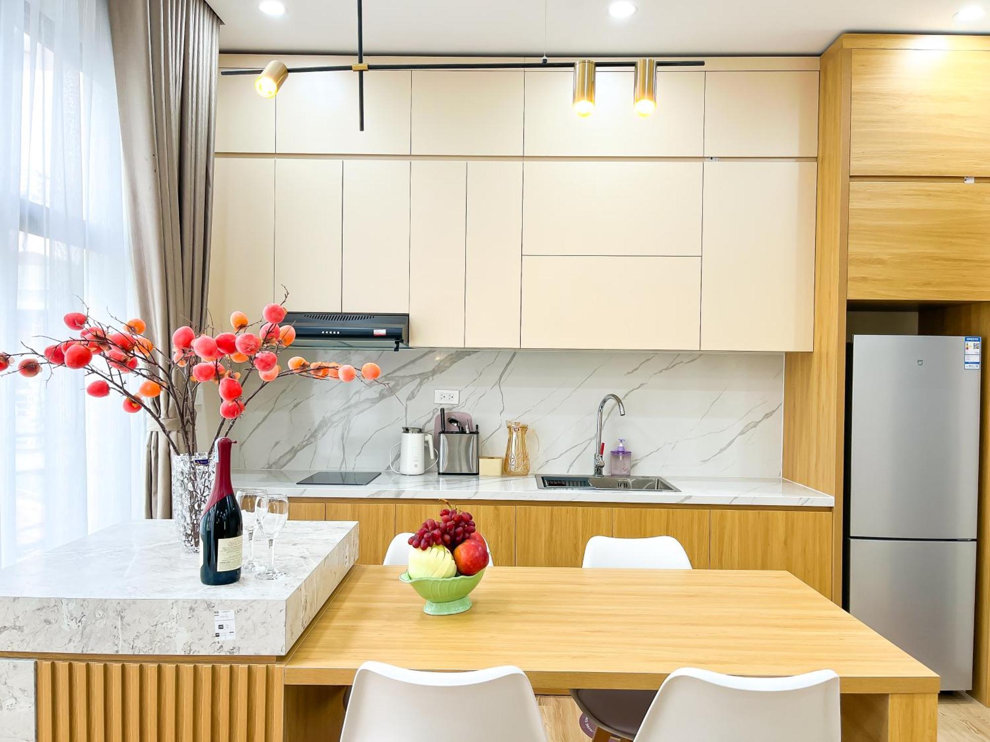 Amazing Housing Lac Long Quan Hanoi Exteriör bild