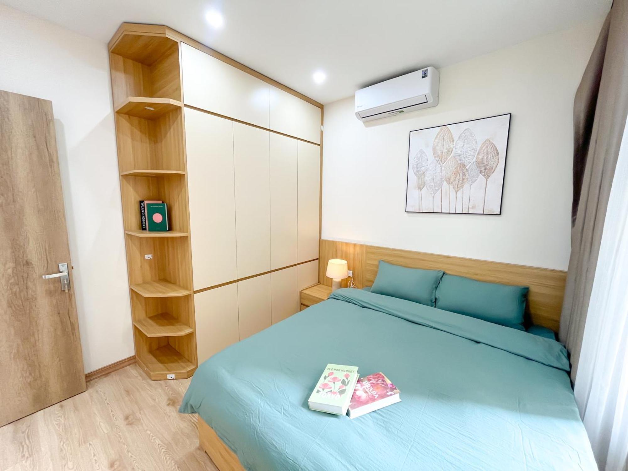 Amazing Housing Lac Long Quan Hanoi Exteriör bild