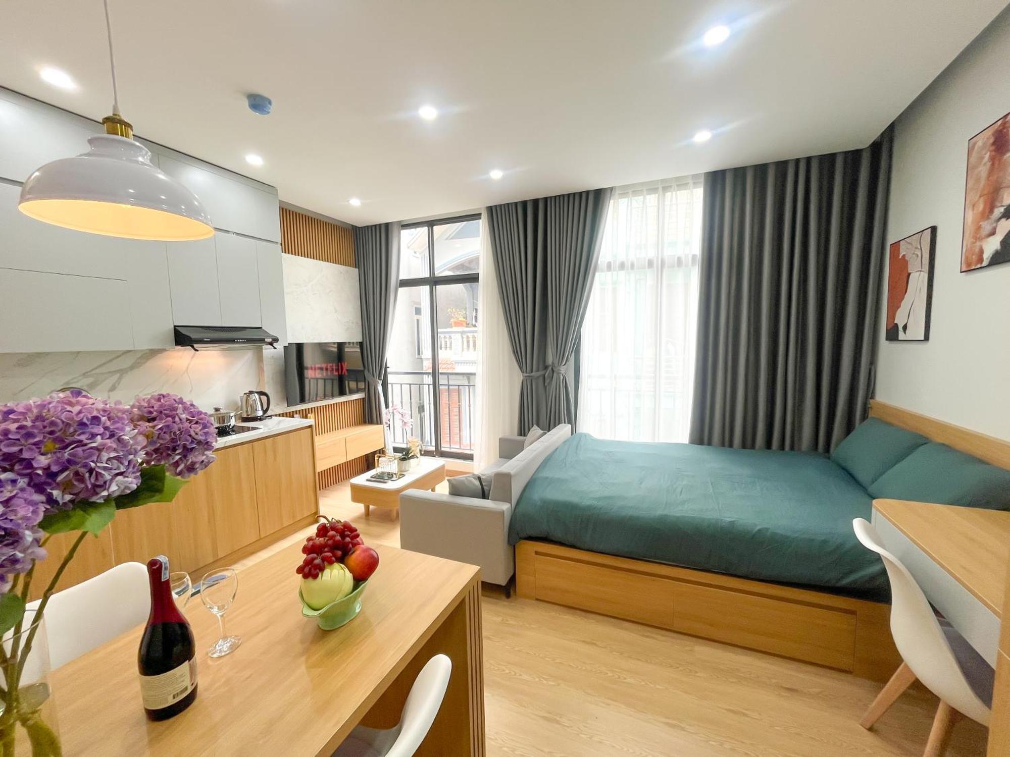 Amazing Housing Lac Long Quan Hanoi Exteriör bild