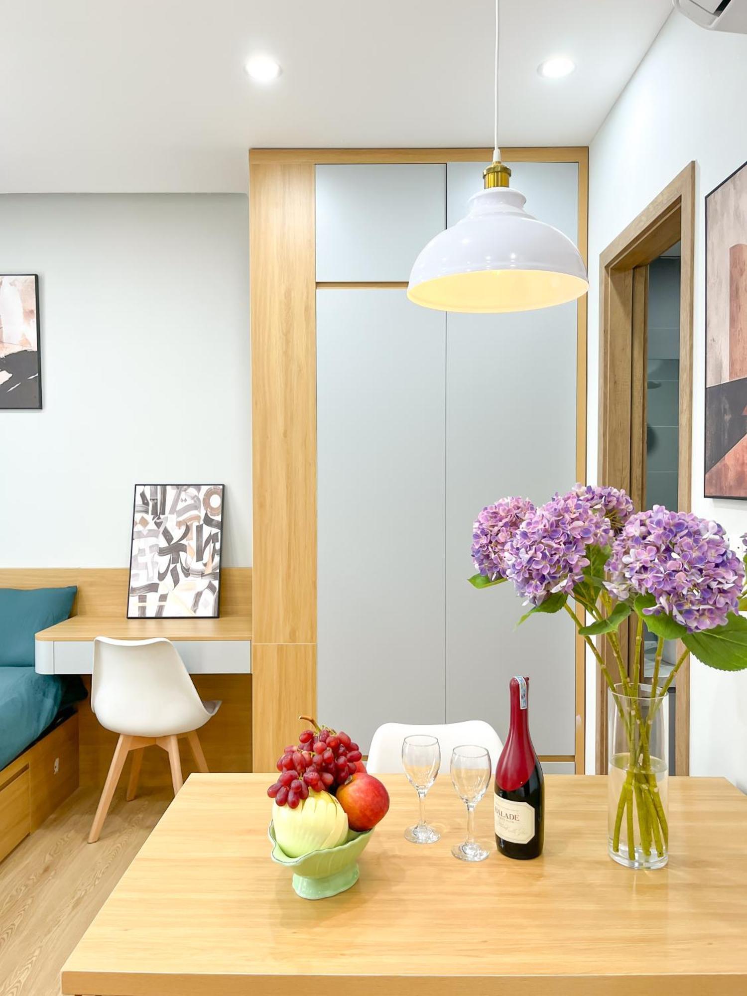 Amazing Housing Lac Long Quan Hanoi Exteriör bild