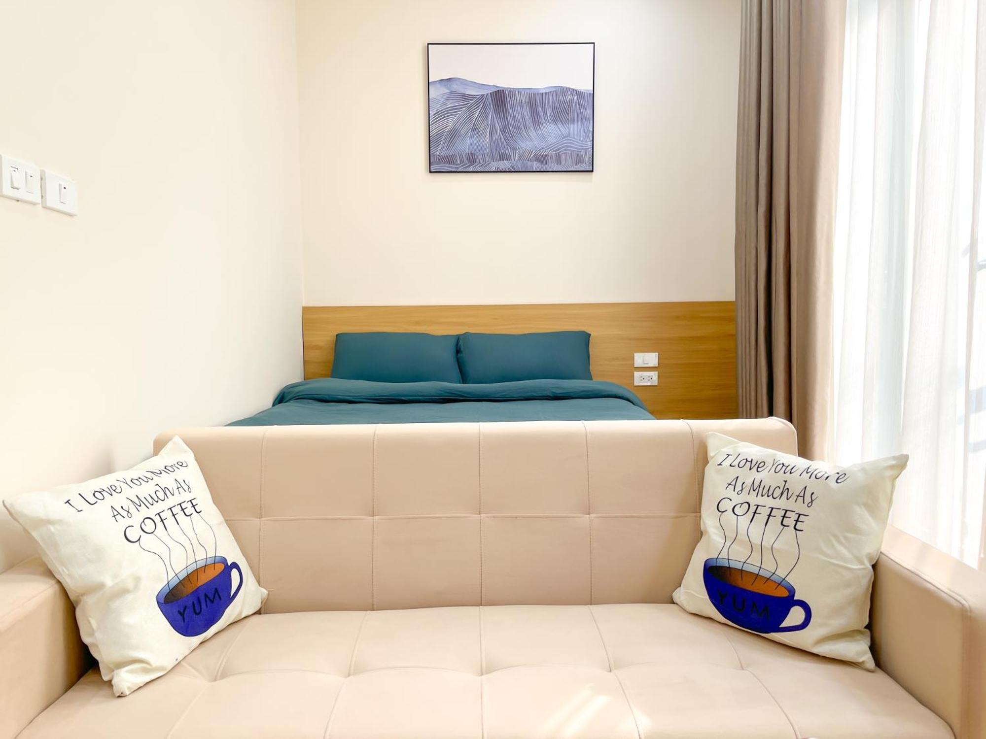 Amazing Housing Lac Long Quan Hanoi Exteriör bild